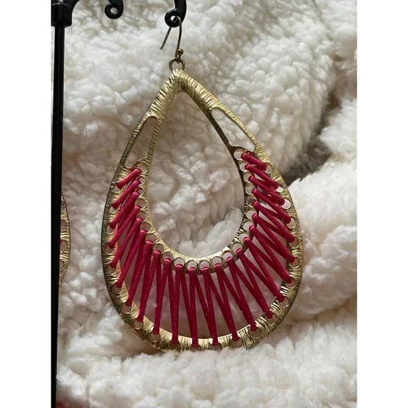 Big Gold Tone Pink Sting Designed Teardrop Statement Earrings - Picture 5 of 11